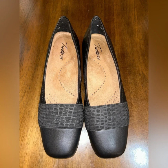 Trotters Shoes - Trotters Samantha Ballet Flats